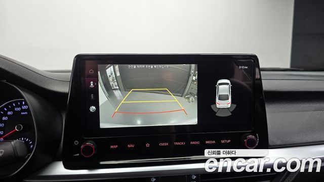 Kia K3 1.6 — photo 1 of 30