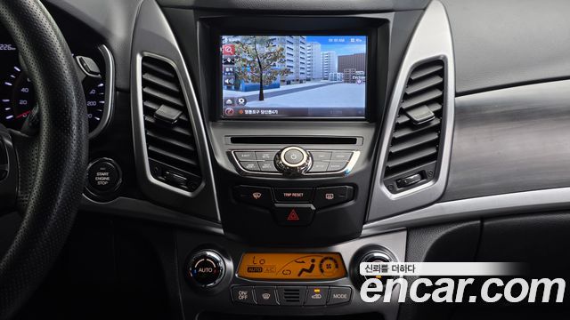 KG_Mobility_Ssangyong KORANDO 2.0 CVT 2WD — photo 1 of 31