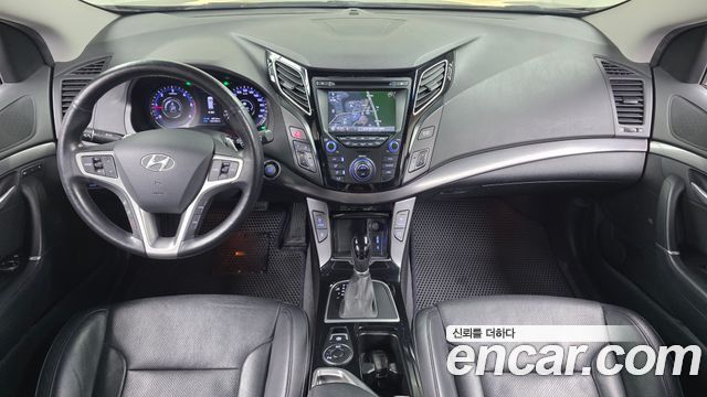 Hyundai i40 1.7 VGT — photo 1 of 32