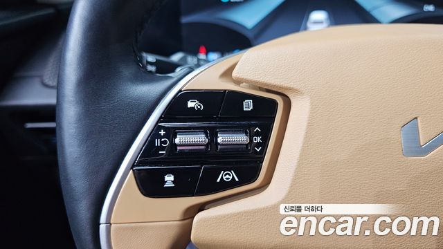 Kia EV6 Long Range — photo 1 of 38