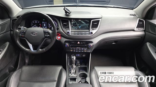Hyundai Tucson Diesel 2.0 2WD — photo 1 of 34