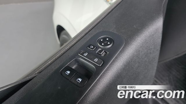Hyundai Staria Cargo 3-Seater — photo 1 of 29