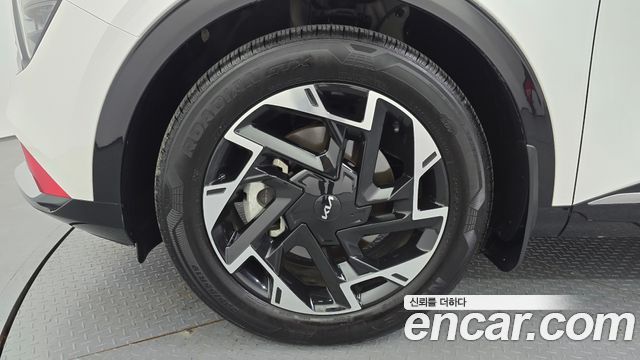 Kia Sportage Gasoline 1.6 Turbo 2WD — photo 1 of 36