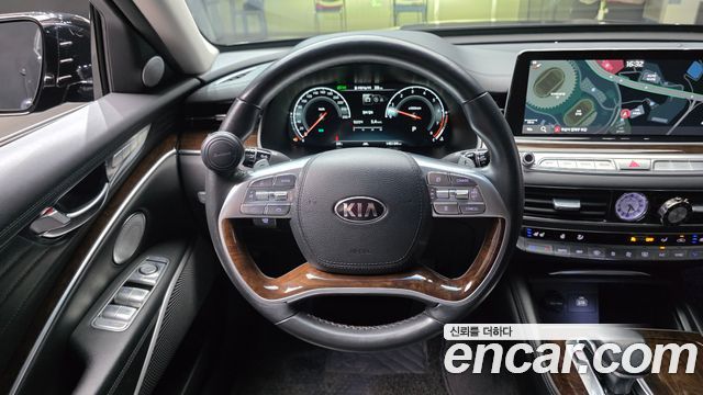 Kia K9 3.3 T-GDI AWD — photo 1 of 32