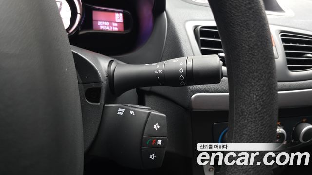 Renault-KoreaSamsung SM3 SE — photo 1 of 32