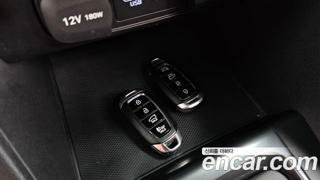 2020 Hyundai Veloster 2.0 N, photograph 12