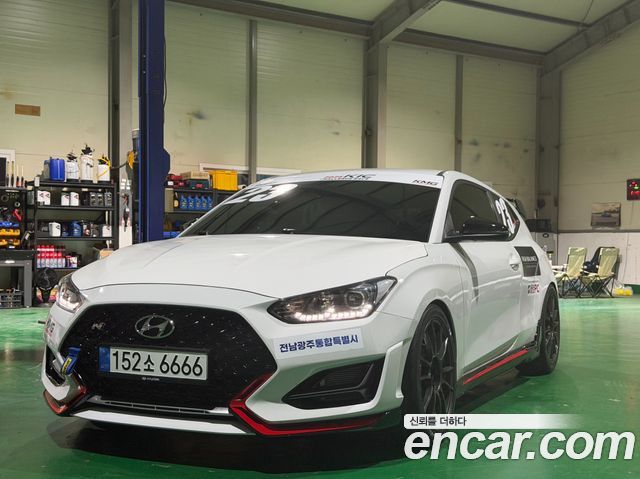 Hyundai Veloster 2.0 N — photo 1 of 13