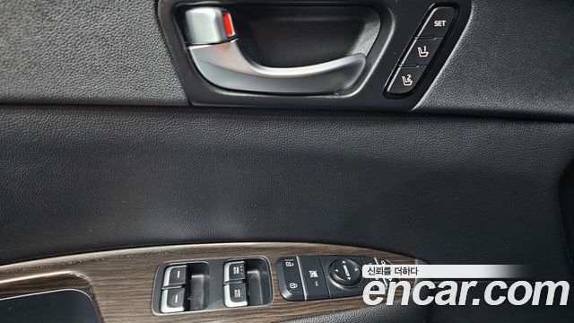 Kia K5 LPI MX — photo 1 of 20