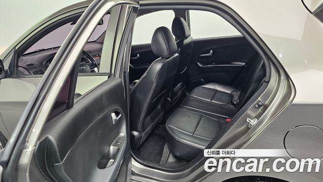 Kia morning Luxury — photo 1 of 31