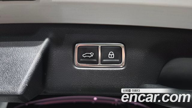 Kia Sorento Gasoline 2.5T 2WD — photo 1 of 33