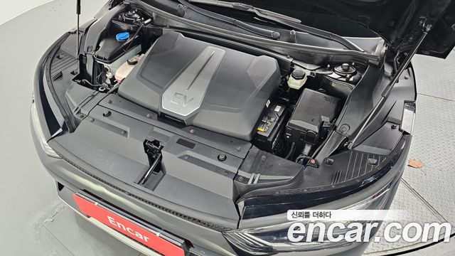 Kia EV6 Long Range — photo 1 of 31