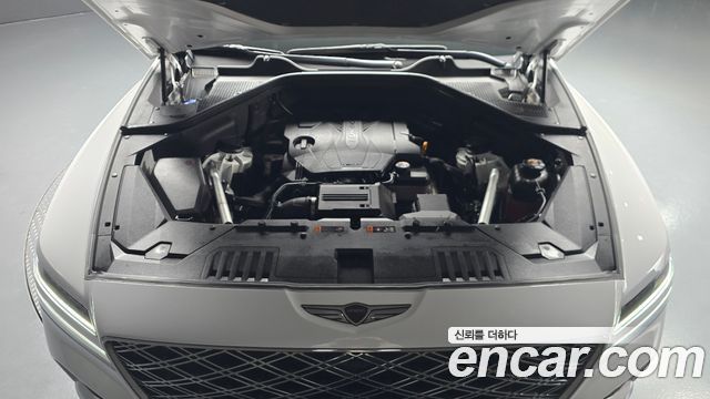 Genesis GV80 2.5T Gasoline AWD — photo 1 of 20