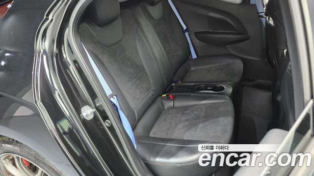 Hyundai Veloster 2.0 N — photo 1 of 30