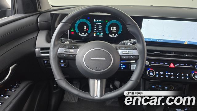 Hyundai Tucson HEV 1.6 2WD — photo 1 of 32