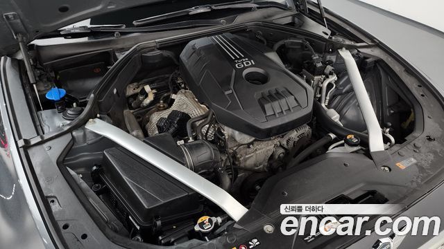 Genesis G70 2.0T — photo 1 of 35