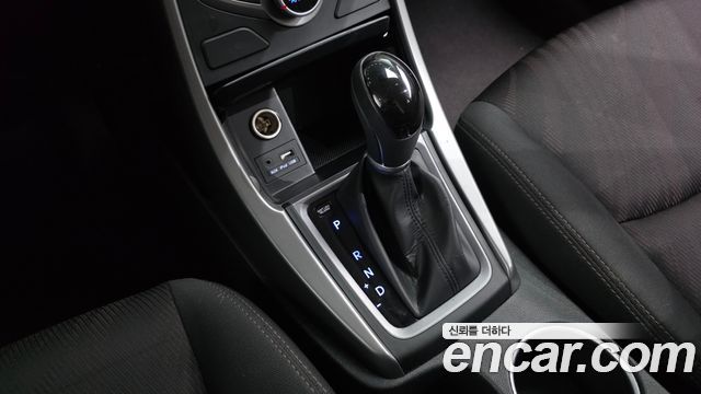 Hyundai AVANTE 1.6 VGT Style — photo 1 of 20