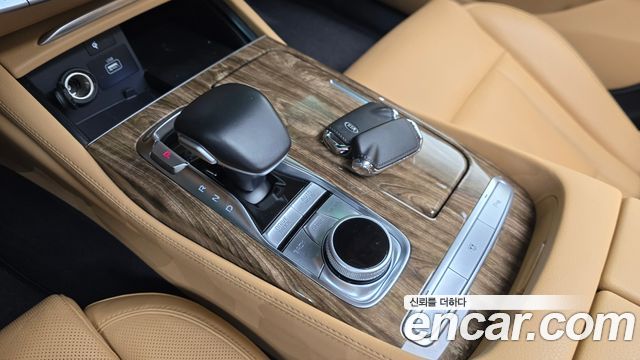 Kia K9 3.8 GDI AWD — photo 1 of 32
