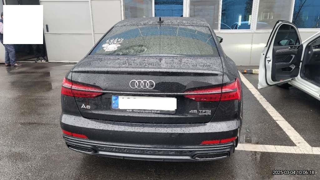 Audi A6 45 TFSI quattro — photo 1 of 5
