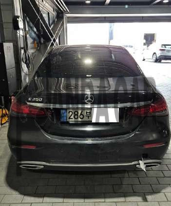 Mercedes-Benz E250 — photo 1 of 5