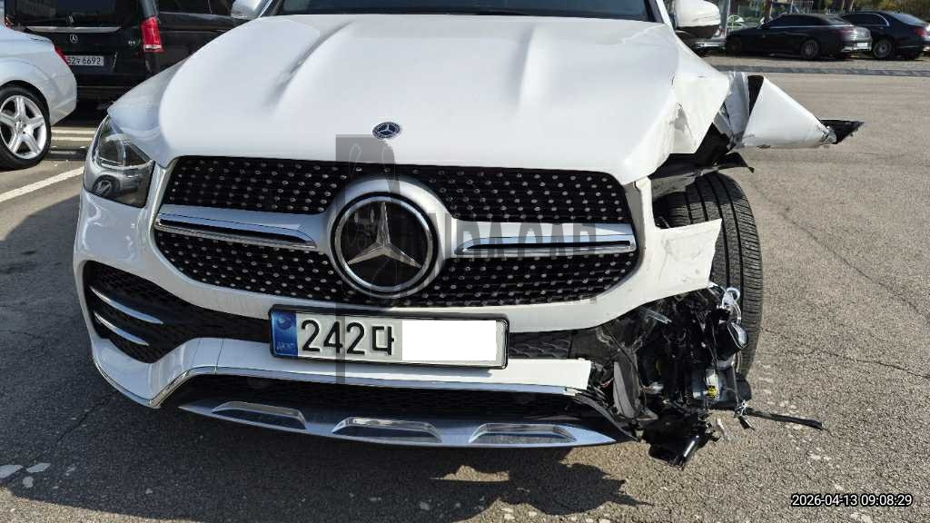Mercedes-Benz GLE450 4MATIC — photo 1 of 4