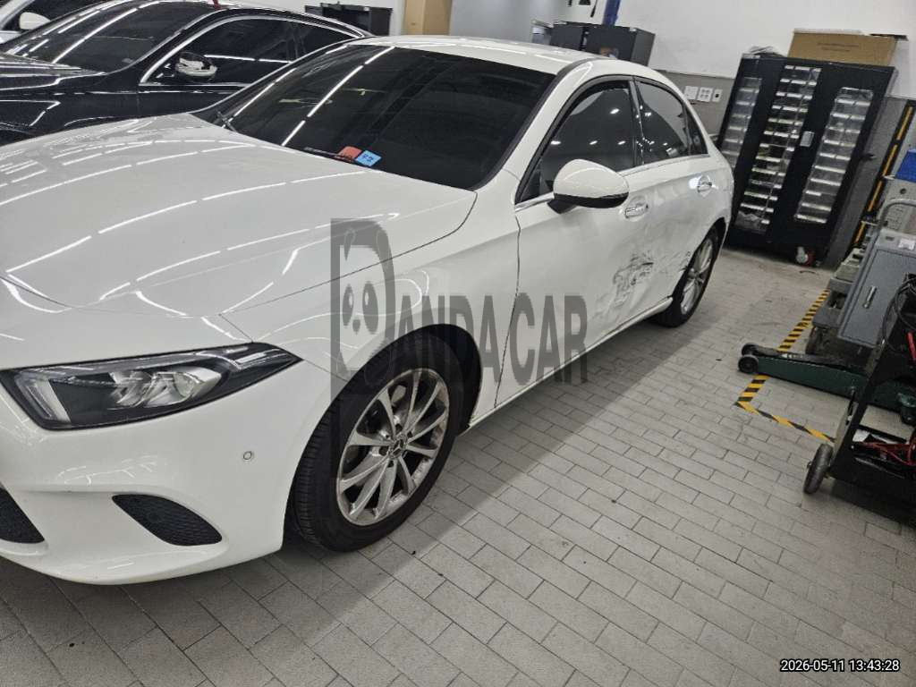Mercedes-Benz A220 Sedan — photo 1 of 4