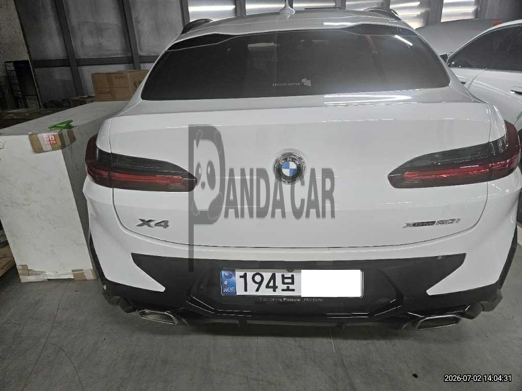 BMW X4 xDrive20i — photo 1 of 4