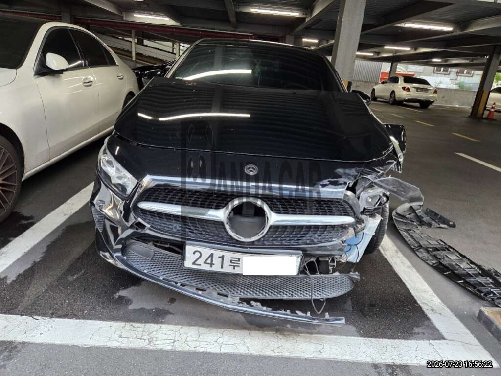 Mercedes-Benz A220 Sedan — photo 1 of 5