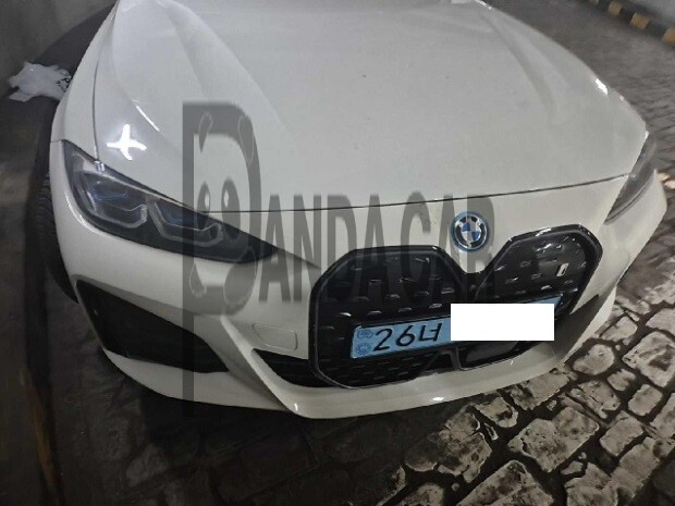 BMW i4 eDrive40 — photo 1 of 5