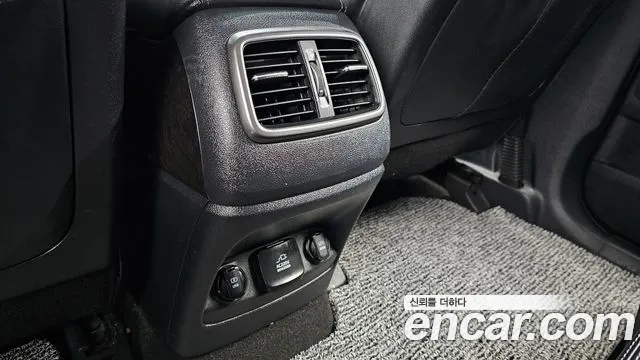 2016 Kia Sorento Diesel 2.0 4WD, photograph 2