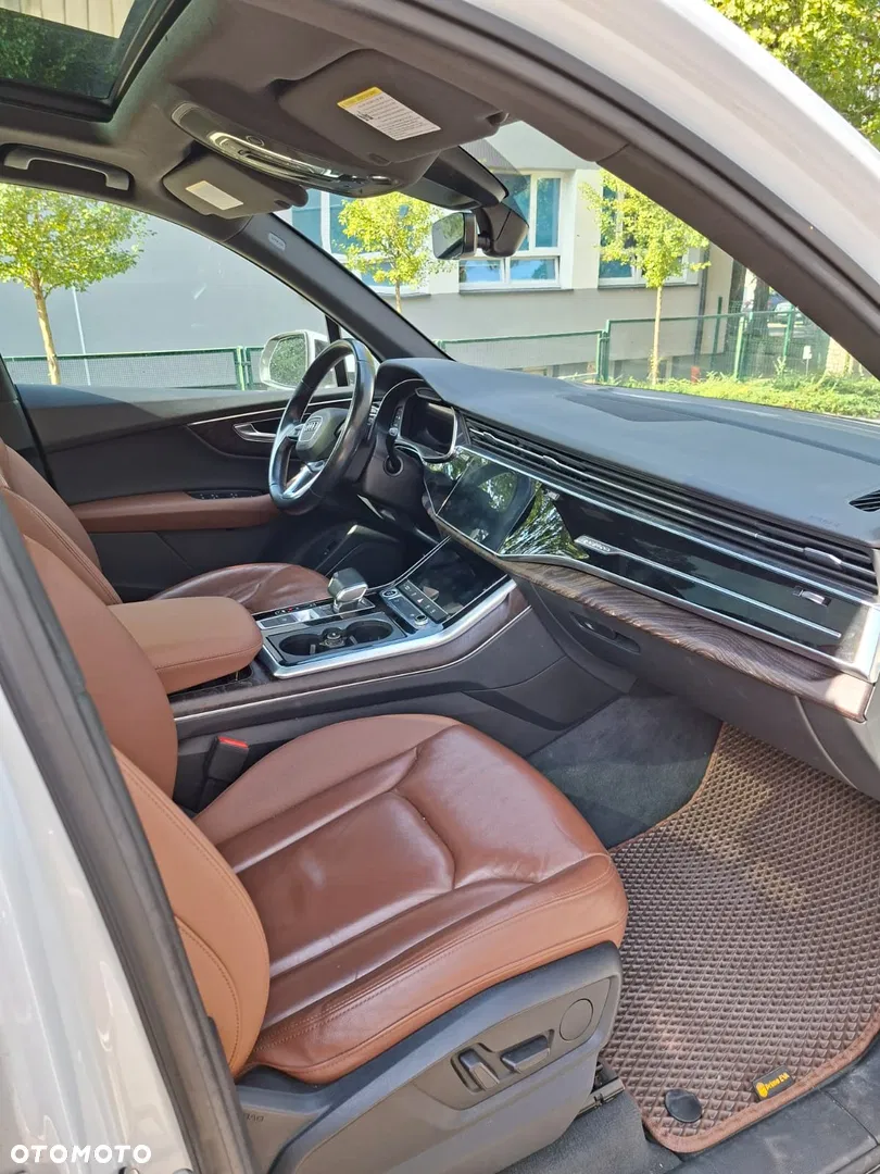 2021 Audi Q7, photograph 7