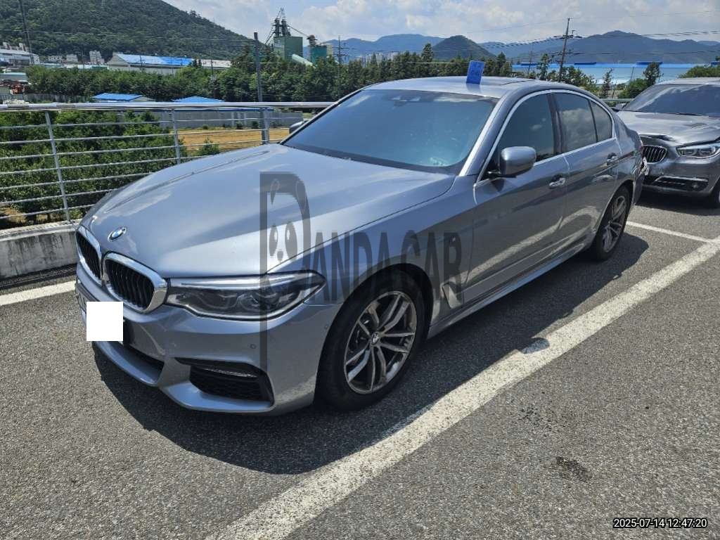 2018 BMW 520d, photograph 1