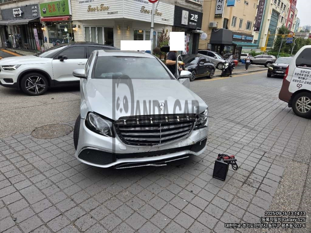 2017 Mercedes-Benz E220 d 4Matic, photograph 4