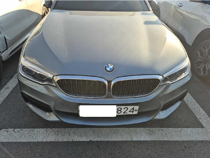 2019 BMW 530i M Sport Package Plus, photograph 1