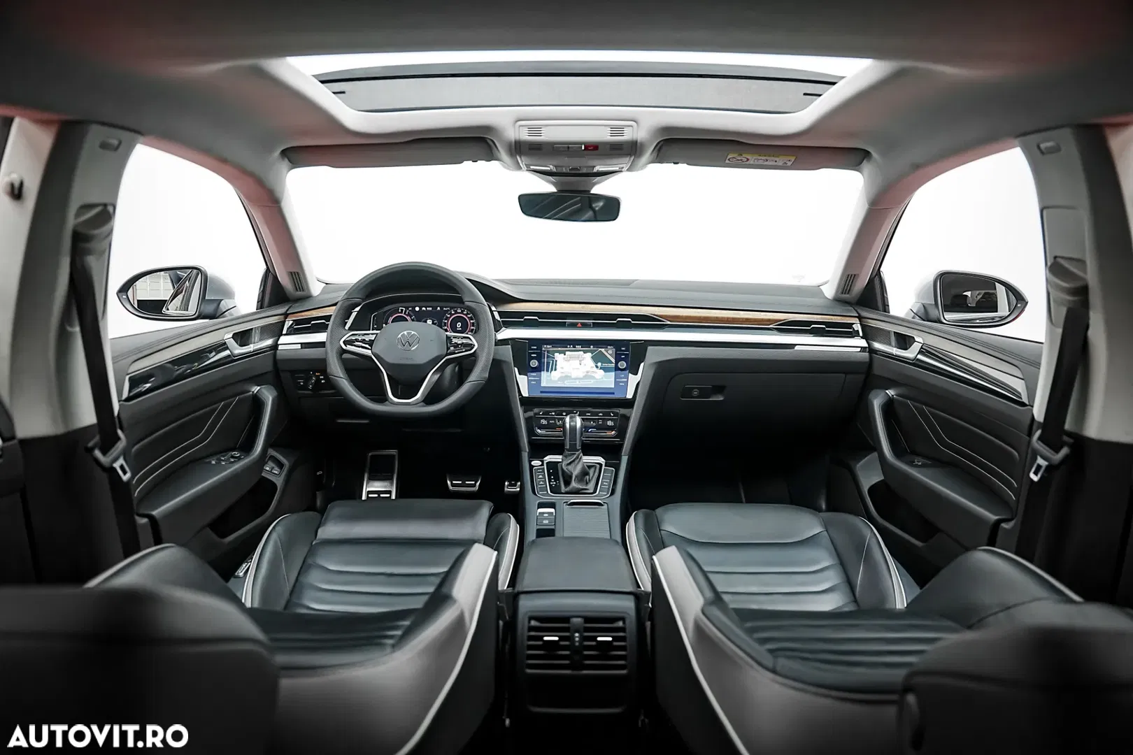 2022 Volkswagen ARTEON 1.4 eHybrid OPF DSG Elegance, photograph 2