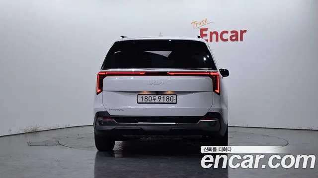 Kia Canival Diesel 7-Seater Noblesse — photo 1 of 30