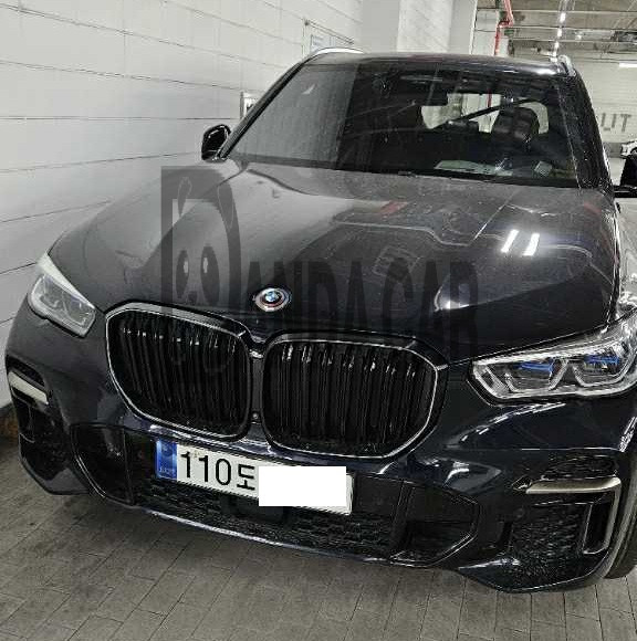 2023 BMW X5 M50i, photograph 1