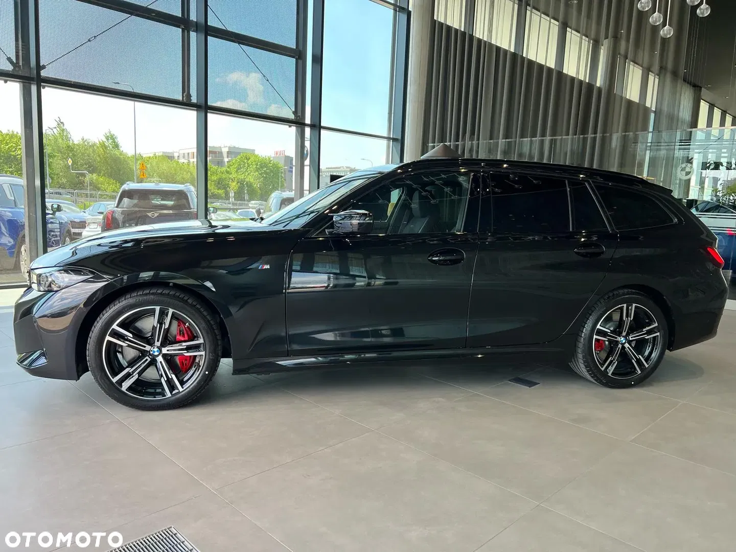 2025 BMW Seria 3, photograph 3