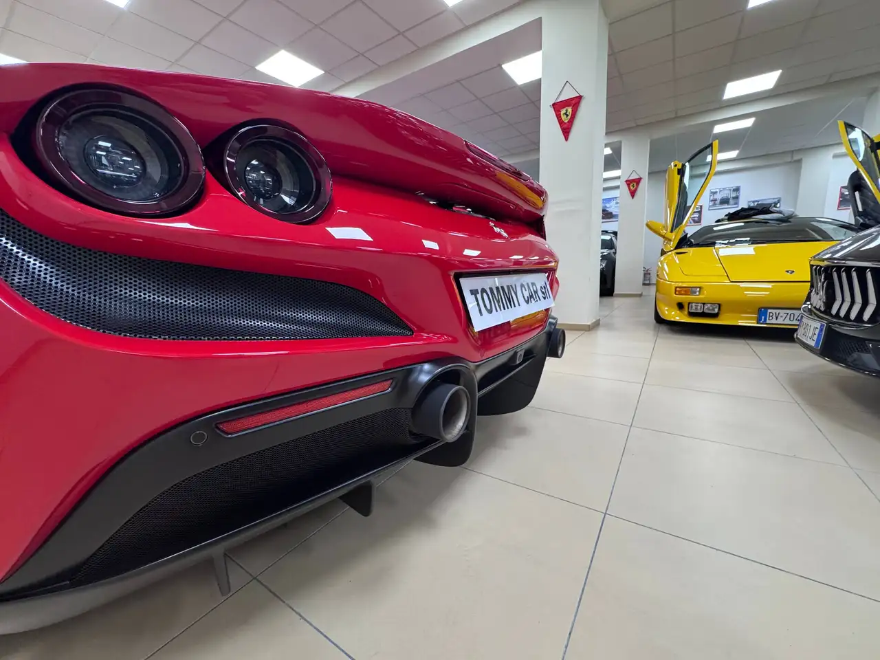 2022 Ferrari F8 Tributo F8 Tributo Coupe Permute auto moto barche gommoni e Rolex., photograph 8