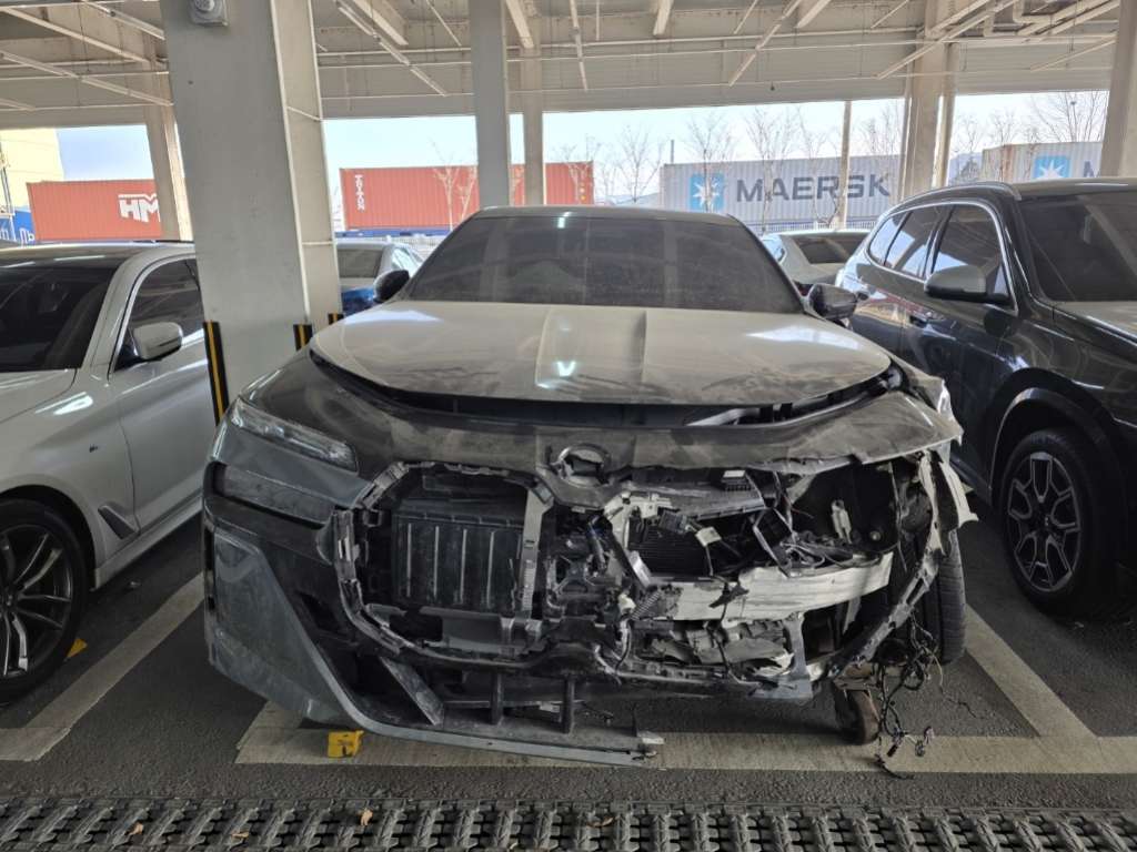 2023 BMW i7 xDrive60, photograph 1