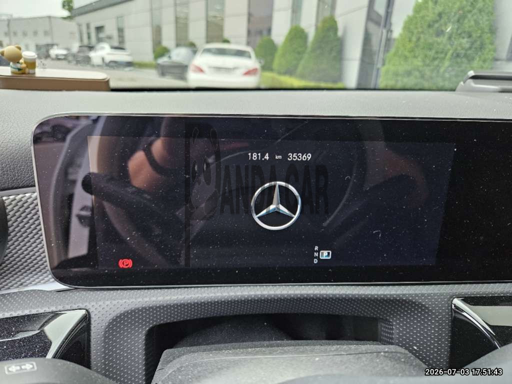 2023 Mercedes-Benz A220 Sedan, photograph 4