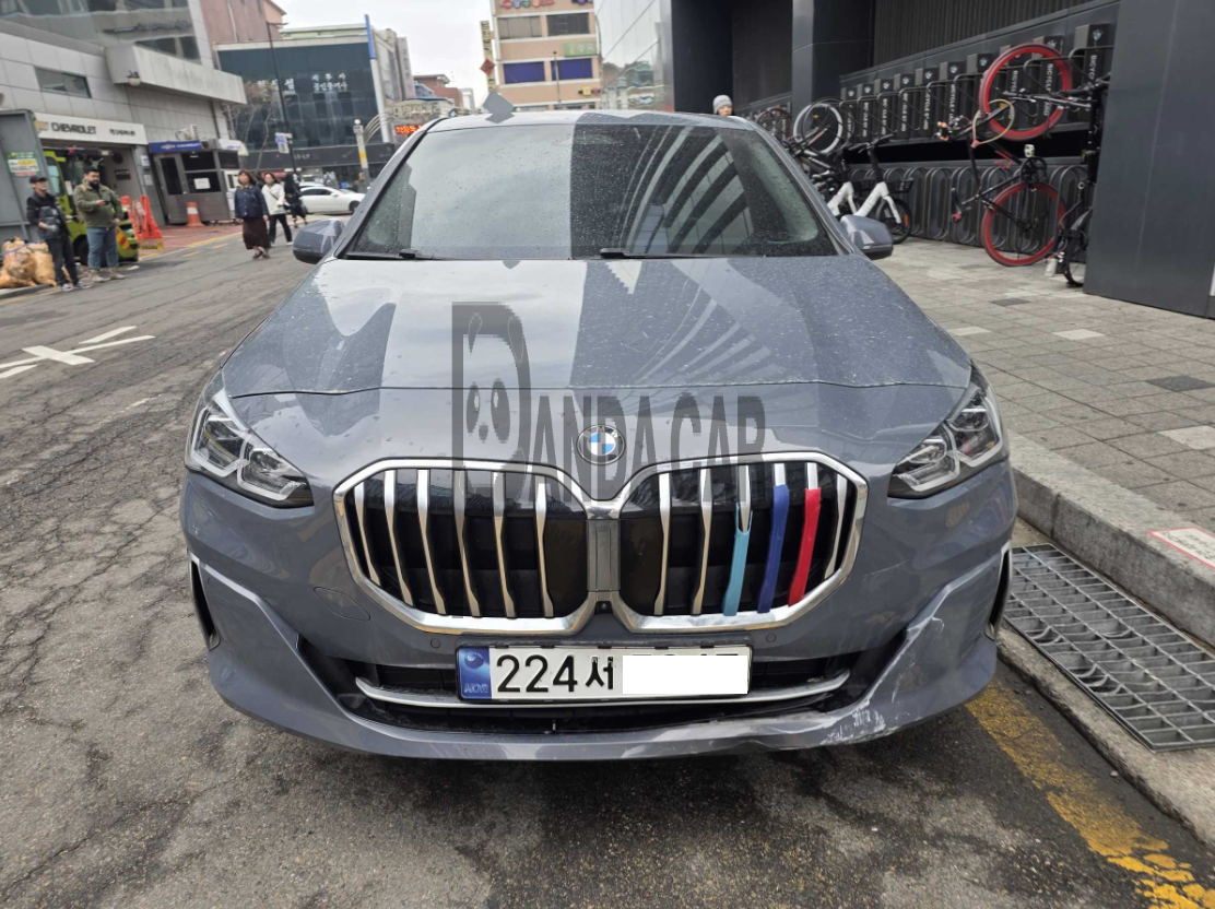 2023 BMW 218d Active Tourer, photograph 1