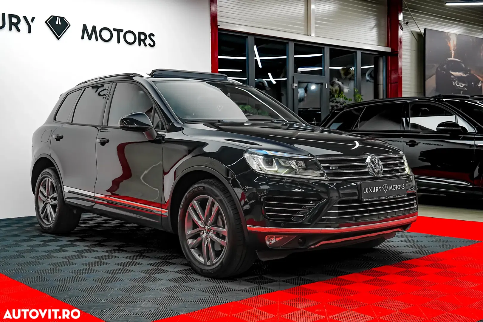 2016 Volkswagen Touareg 3.0 V6 TDI SCR Blue Motion DPF Automatik Executive Edition, photograph 5