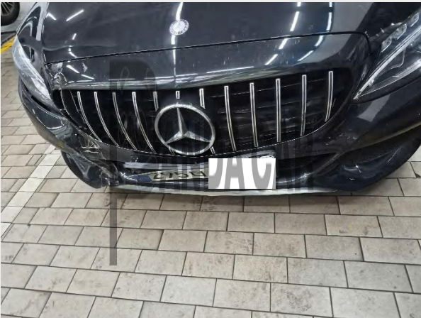 2017 Mercedes-Benz C200, photograph 1