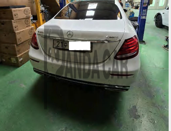 2019 Mercedes-Benz E300 4Matic, photograph 4