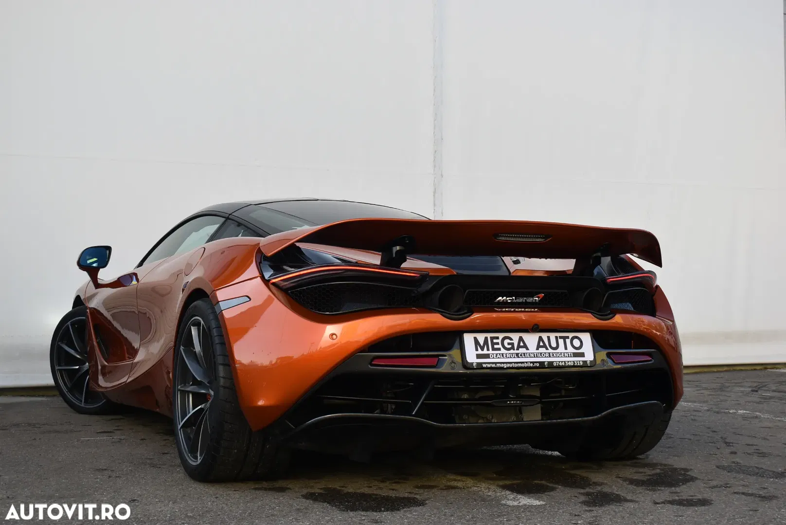 2017 McLaren 720S, photograph 4