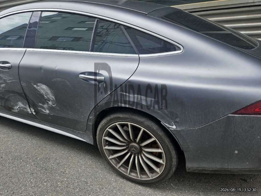 2020 Mercedes-AMG GT43 4Matic +, photograph 4