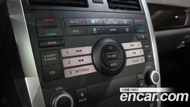 2010 Renault-KoreaSamsung SM7 LE, photograph 11