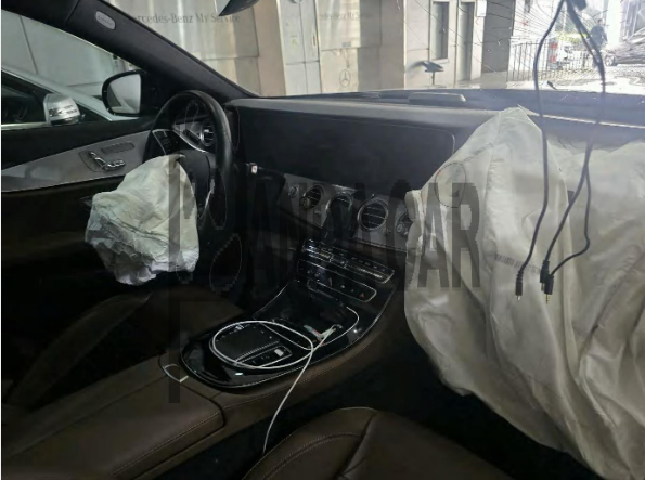2021 Mercedes-Benz E250, photograph 3