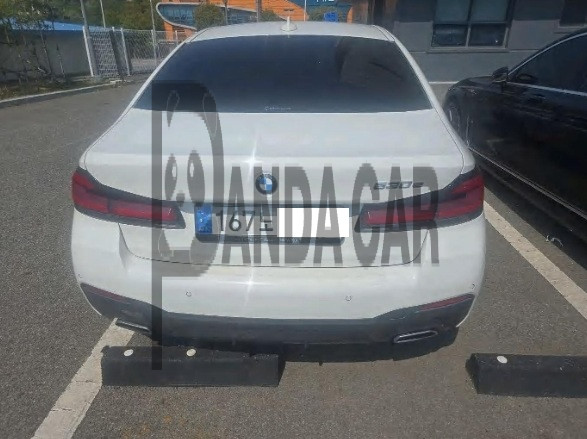 2021 BMW 530e, photograph 1