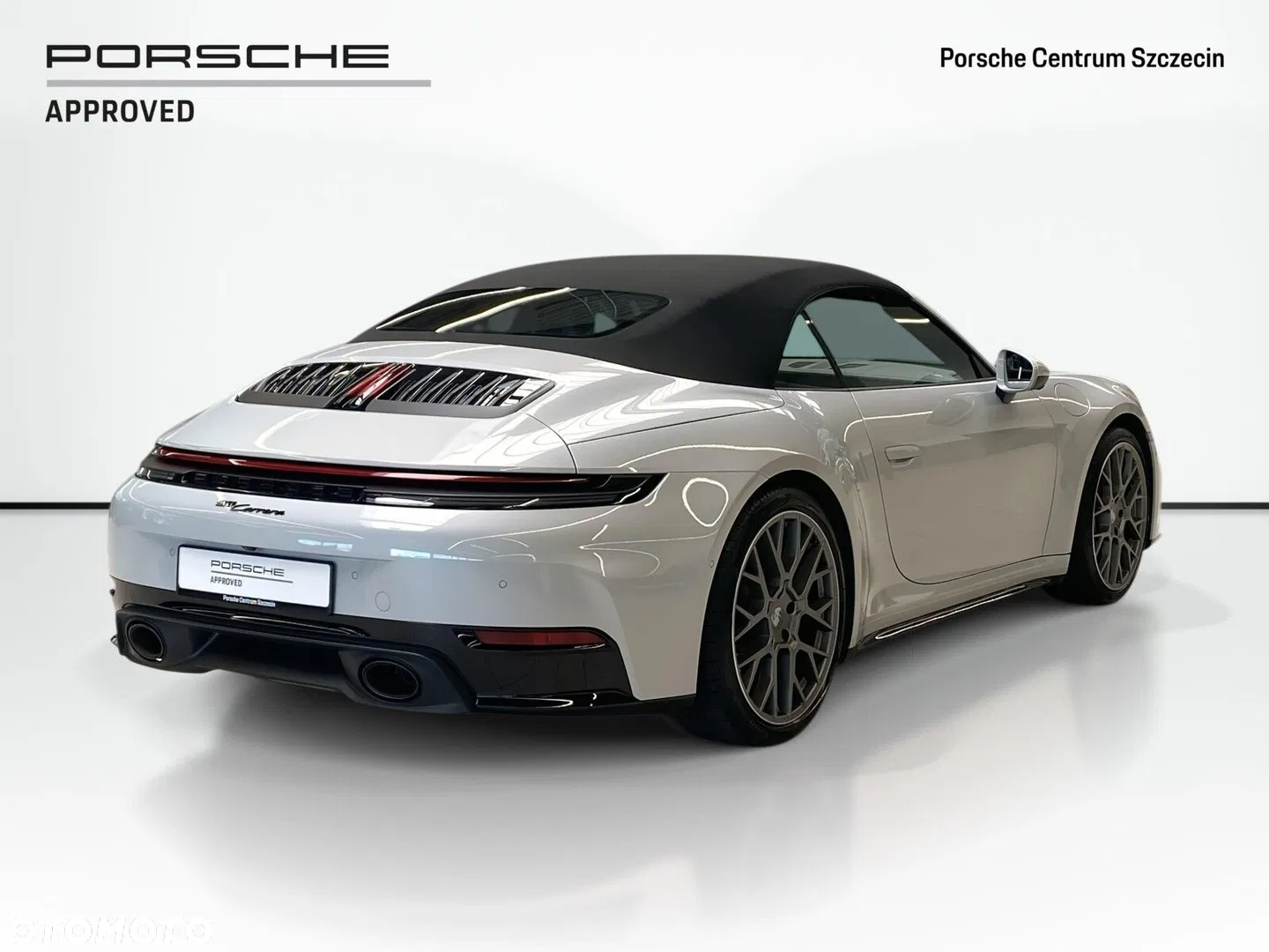 2025 Porsche 911 Carrera, photograph 5